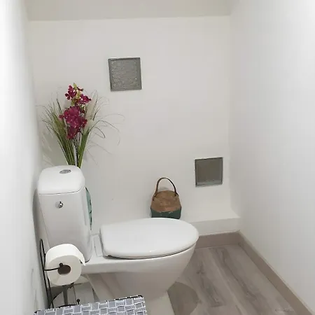 Maison A 2 Pas De La Dolce Via Holiday home *